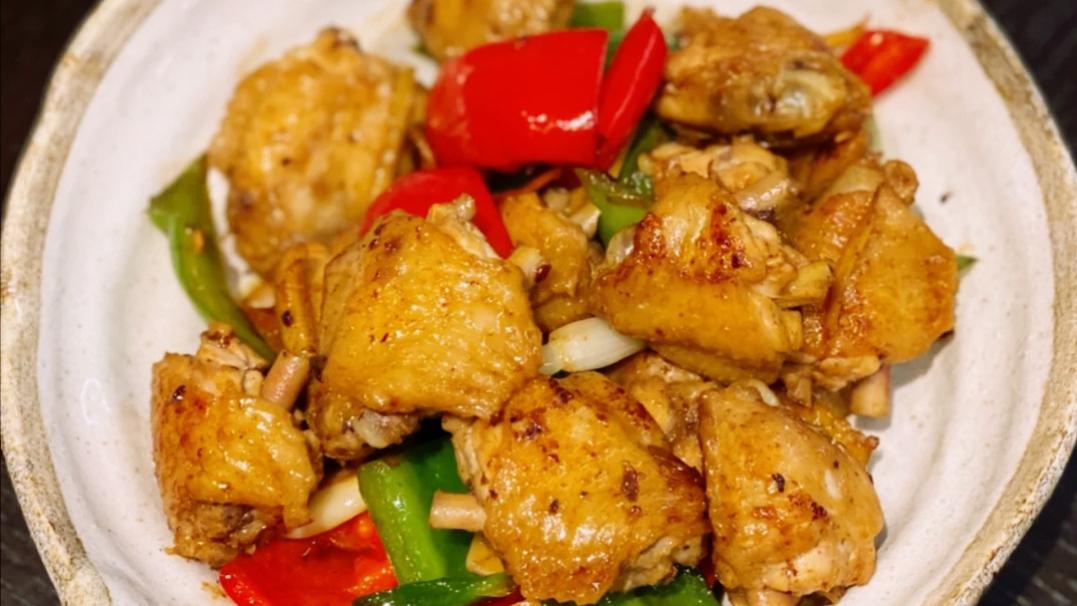 饺子|简单又好吃的下饭菜推荐：爆炒鸡翅，青椒牛肉，酸菜炒肉，美味惹