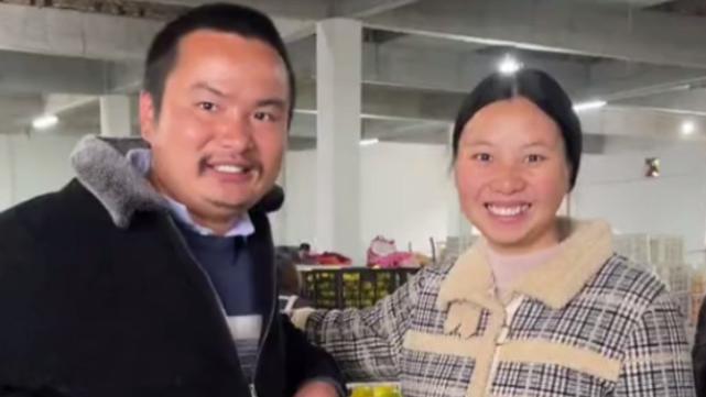 牛爱芳夫妇搬家，凭空多出几套“新”家具，知情人曝公牛已经退租