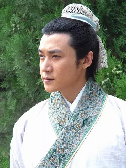 2002年，张纪中筹拍《天龙八部》，陆毅：“我不想演段誉，乔峰可以考虑”