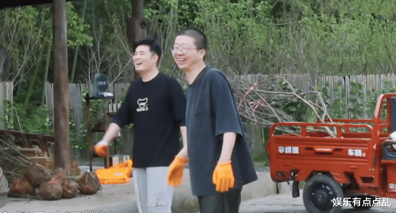陈赫曝做客《向往》后,经常让张艺兴和杨紫视频通话,原因逗笑全场