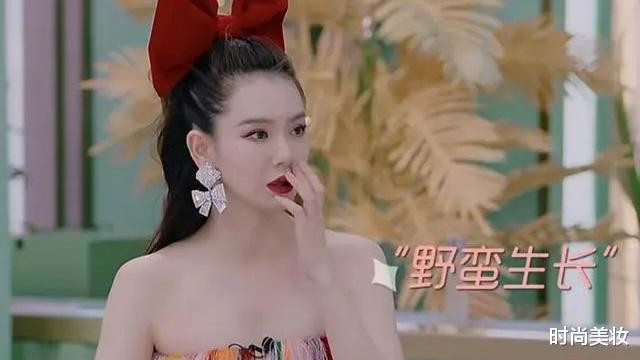 戚薇 戚薇的“画眉方式”走红，帮素人轻轻勾勒眉毛，鼻子都变得高挺了