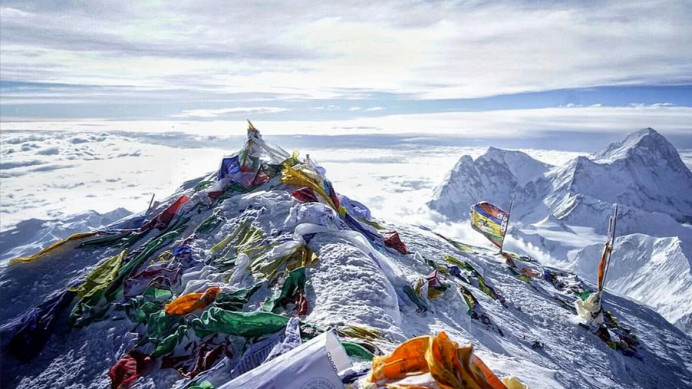 科学家 英国科学家：珠穆朗玛峰上出现大量塑料垃圾，潘多拉魔盒将被打开