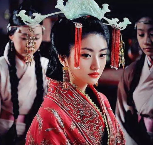 “京城四美”景甜的上位之路,没有我们想的那么简单 “京城四美”景甜的上位之路,没有我们想的那么简单