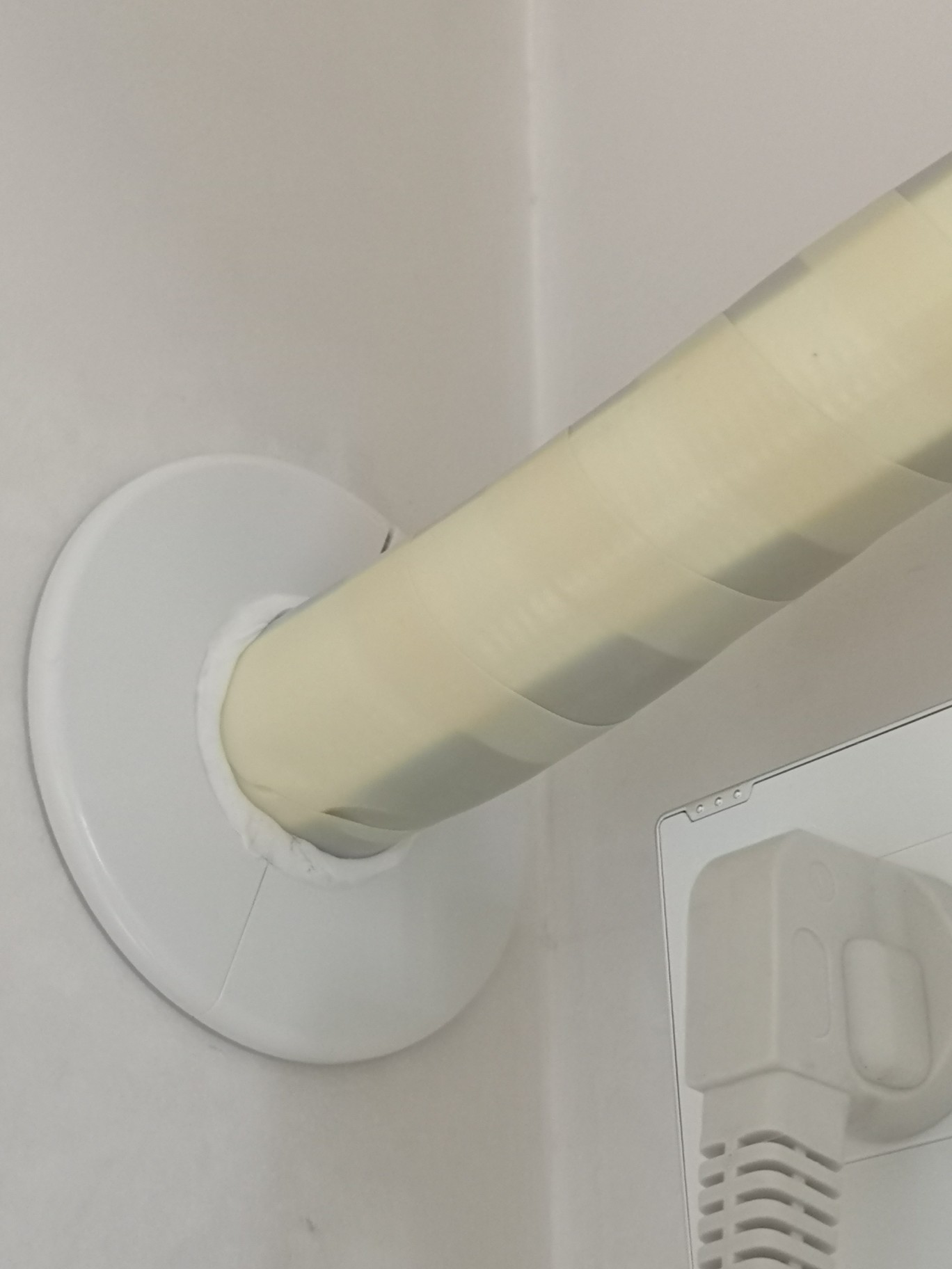 原来大家早都眯住空调孔了，美观