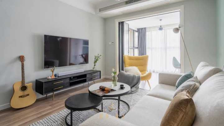 真正的设计高手，能把电视墙玩的风生水起，收纳类真的太实用！