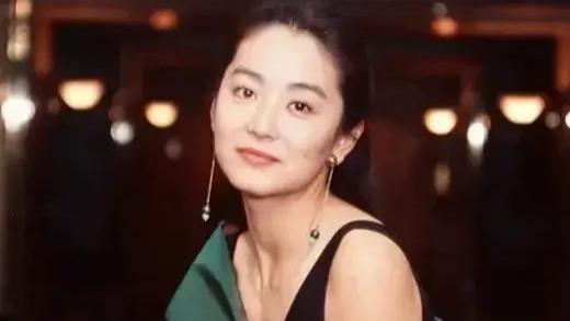 丁剑剑|当年，林青霞深夜让张叔平来她房间，给他一个信封，里面是林青霞的全L照