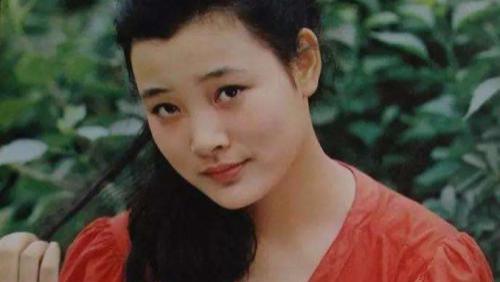 芜浣|1985年春晚，陈冲一句话得罪全国观众，她到底说了什么？