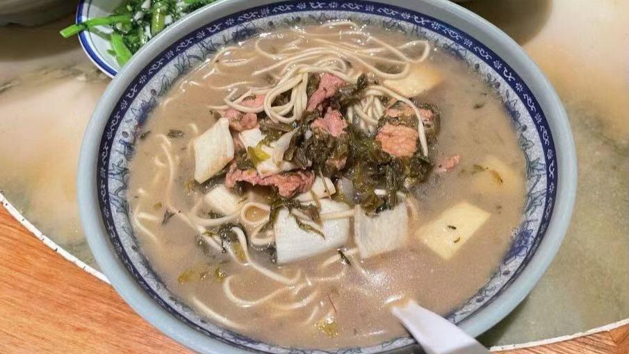 豆腐|杭州“望江第一面”，开了30多年的老字号面馆，是很多人的深夜食堂