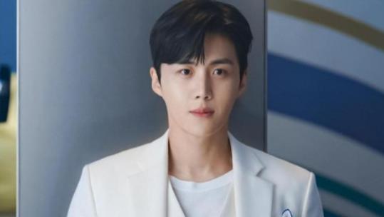 金宣虎向前女友道歉，承认逼她堕胎，粉丝：房子还没装修就塌了？