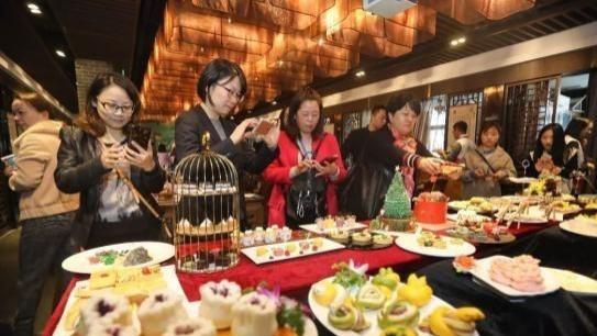 丁剑剑|腾讯员工食堂私照流出，撕开残酷真相：你越强，享受的待遇越好