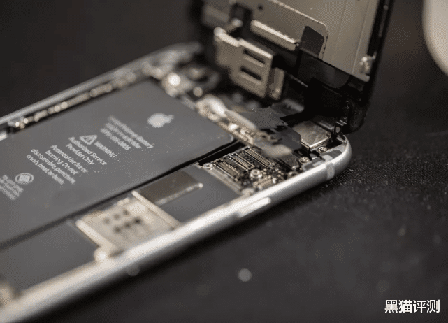 为什么iPhone电池寿命低于80%后，就建议及时更换电池？