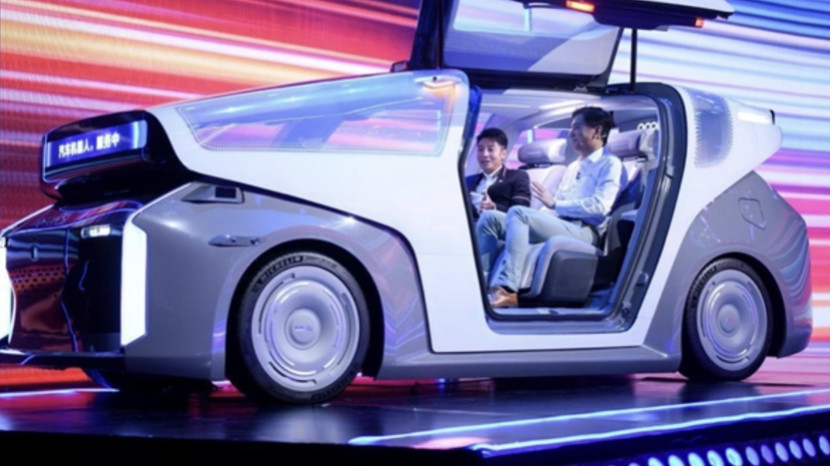李彦宏公布集度汽车机器人进展：2022年亮相，2023年量产交付