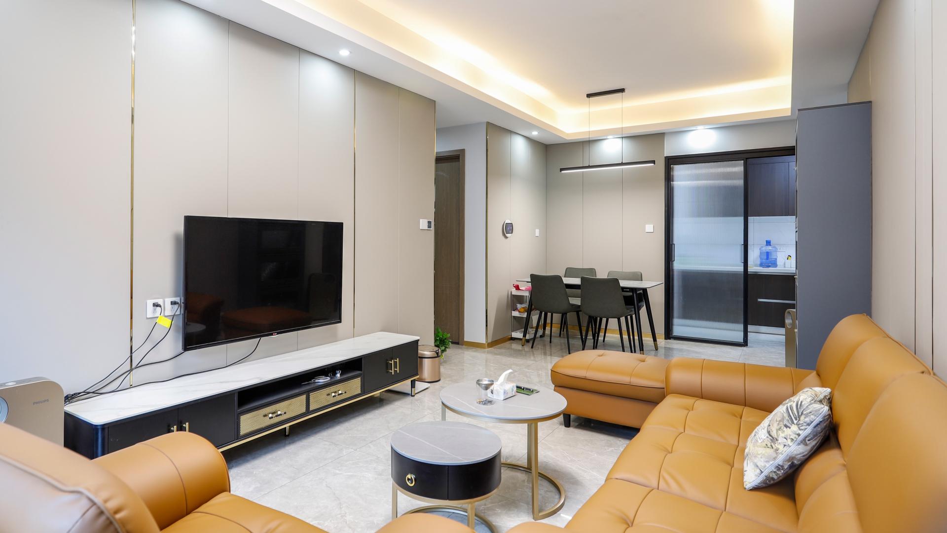 83平现代简约高级质感三室