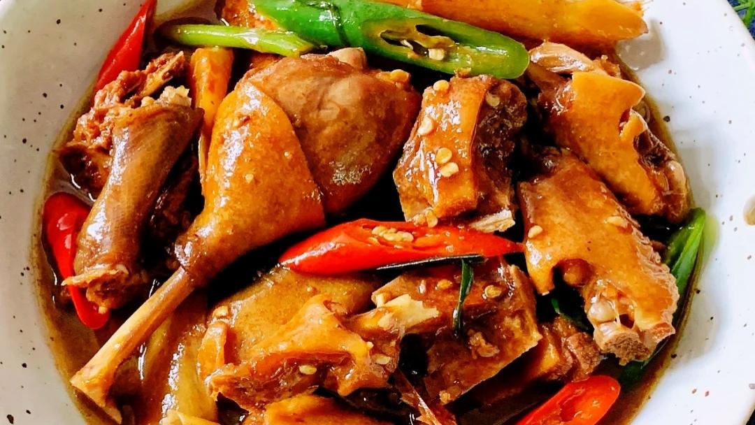 茄子|上桌秒光盘的必备家常菜：仔姜啤酒鸭，牛肉炒青椒，双椒炒龙利鱼