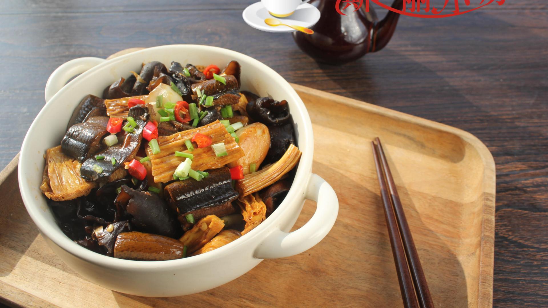 凉面|秋天这菜三天两头准炒一盘，滋补去燥又鲜美，每次吃精光汁都不剩