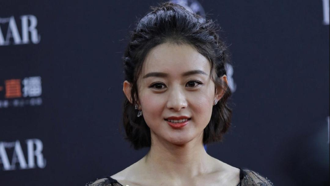 生图|斑点皱纹、妆浓浮粉、含胸驼背，看完女星生图，再也不用容貌焦虑了