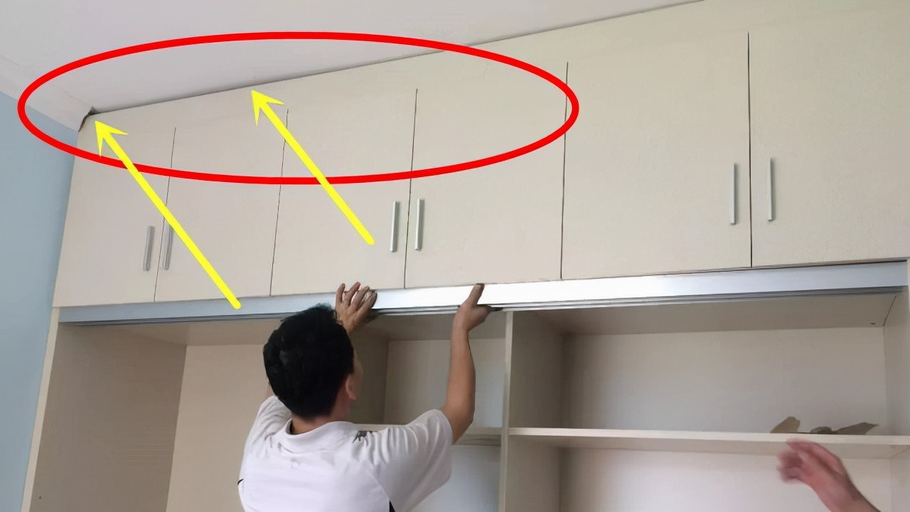 衣柜打到顶，少了这一步，不如做半截，幸亏行家提醒，我家做对了