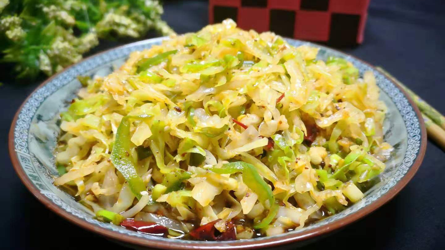 包菜|天热多做这菜吃，富含天然叶酸，一斤8毛，买来一烫一拌，真爽口