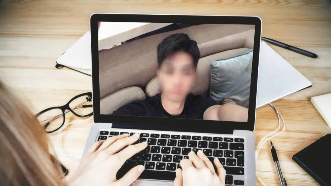 解冻性情|六旬老太网恋，被同一人骗3次：这才是老人容易受骗的深层原因！