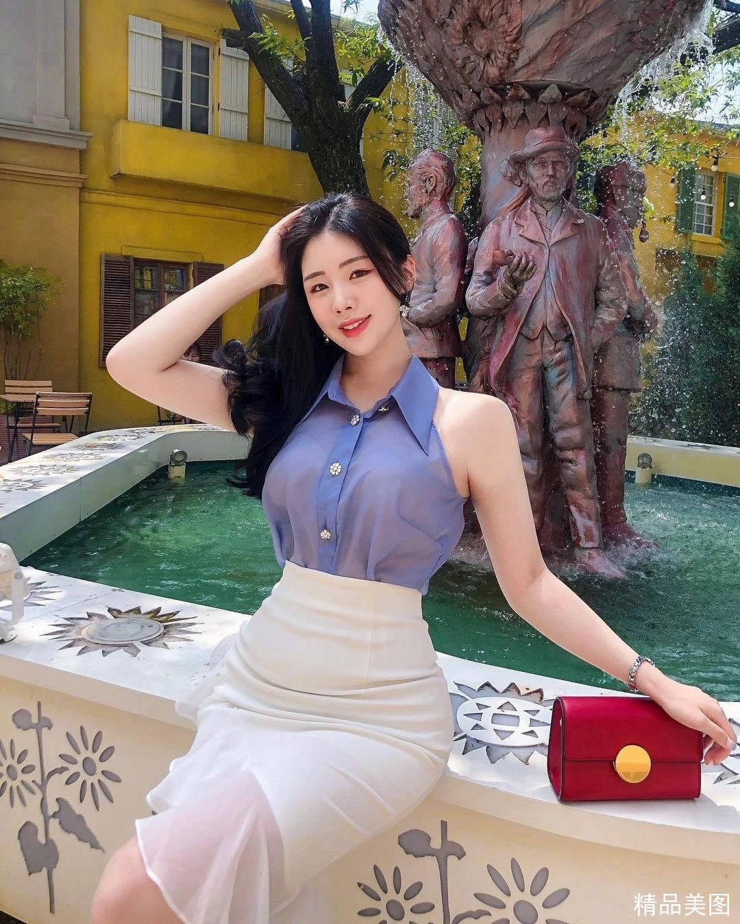 肤白貌美大长腿,凹凸有致俏佳人