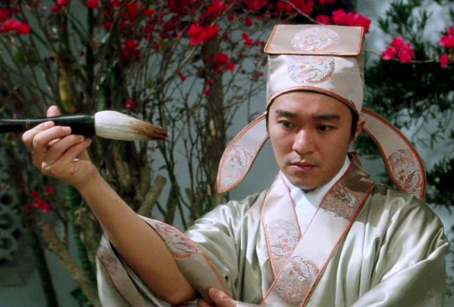 到了春节，家家户户都要贴春联，