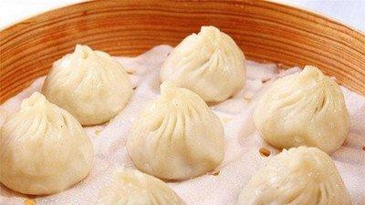 |“灌汤包”加入了这味原料，味道比饭店的还香，鲜嫩多汁，皮薄馅大
