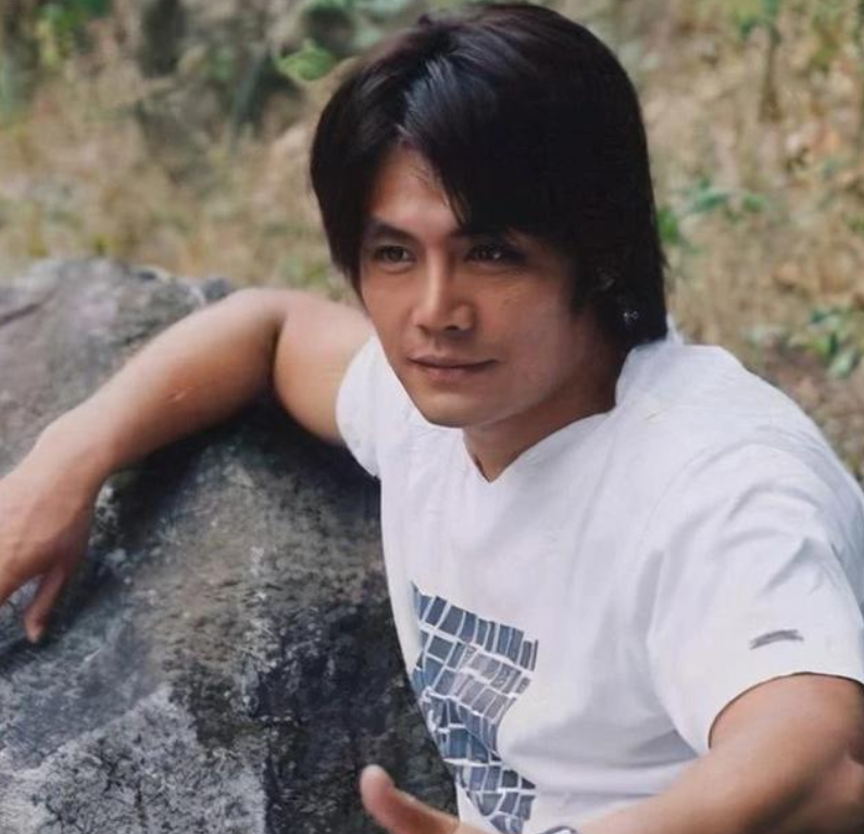 张纪中与邵兵20年恩怨纠缠:《笑傲江湖》换角风波,发生了什么? 张纪中与邵兵20年恩怨纠缠:《笑傲江湖》换角风波,发生了什么?
