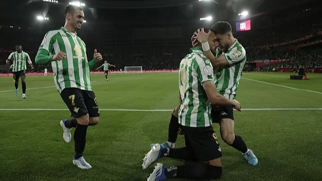 国王杯|6-5！贝蒂斯问鼎国王杯 武磊前队友建功 老队长赛后泪洒赛场