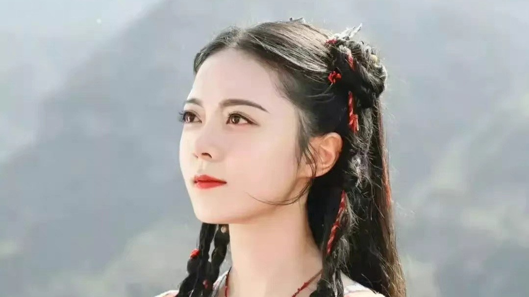 赵今麦 赵今麦、张子枫、宋祖儿全留“双丸头”！同款发型一比，颜值高低立见
