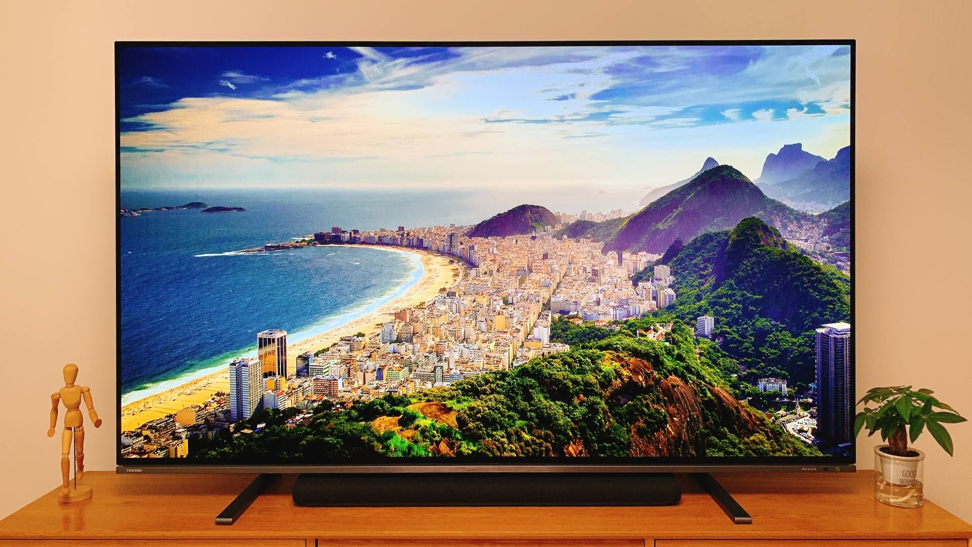 东芝电视|音画双绝的东芝火箭炮电视X8900KF到底有多棒，听我给你讲一讲