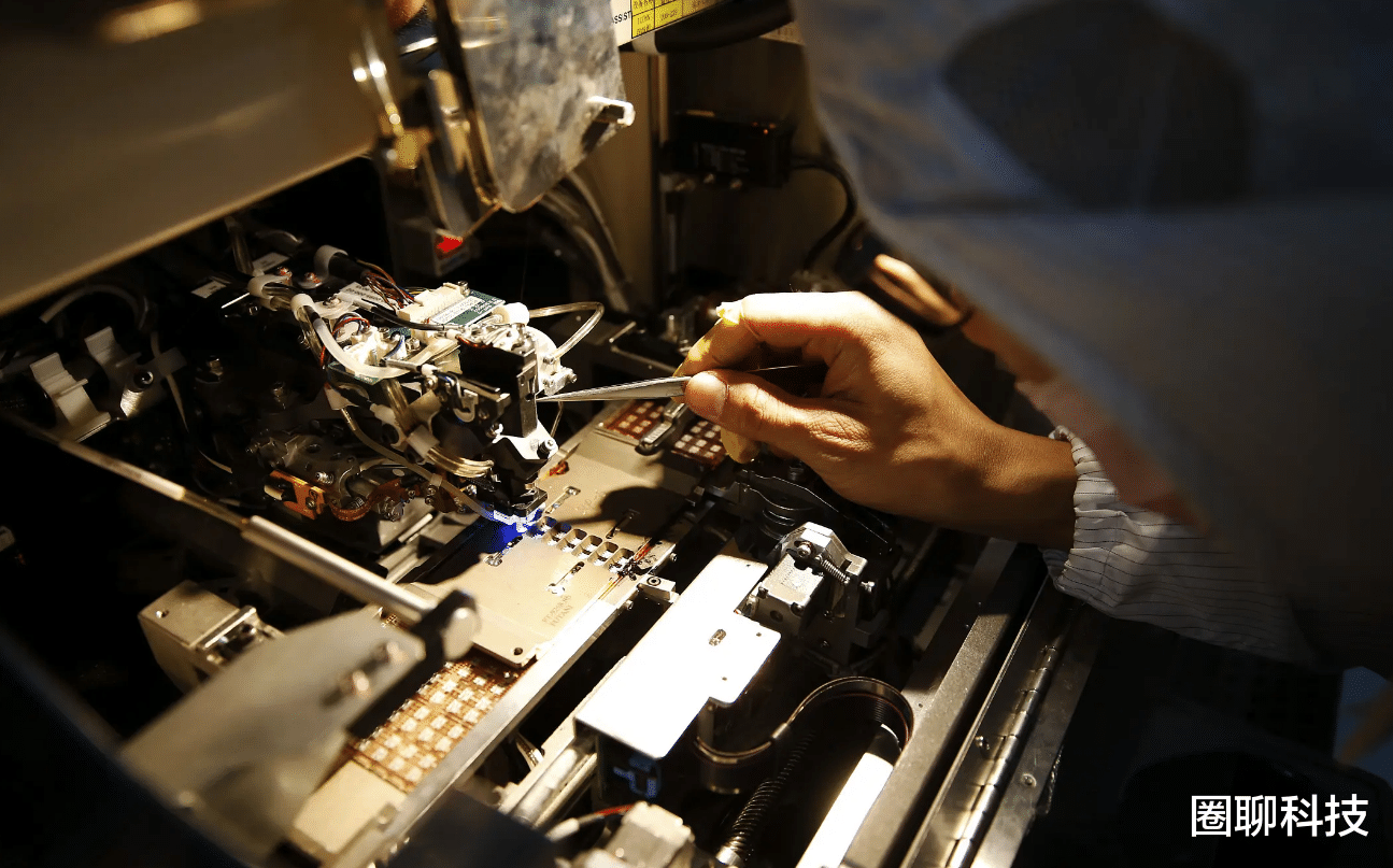 华为|全方位展开布局,华为前方的道路平坦了!