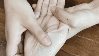 健脾|给娃按这2个穴，矮个儿童 “加速长高”