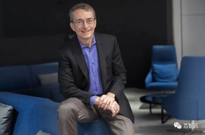 |英特尔CEO：Chiplet技术+英特尔代工服务，迈向10000亿个晶体管