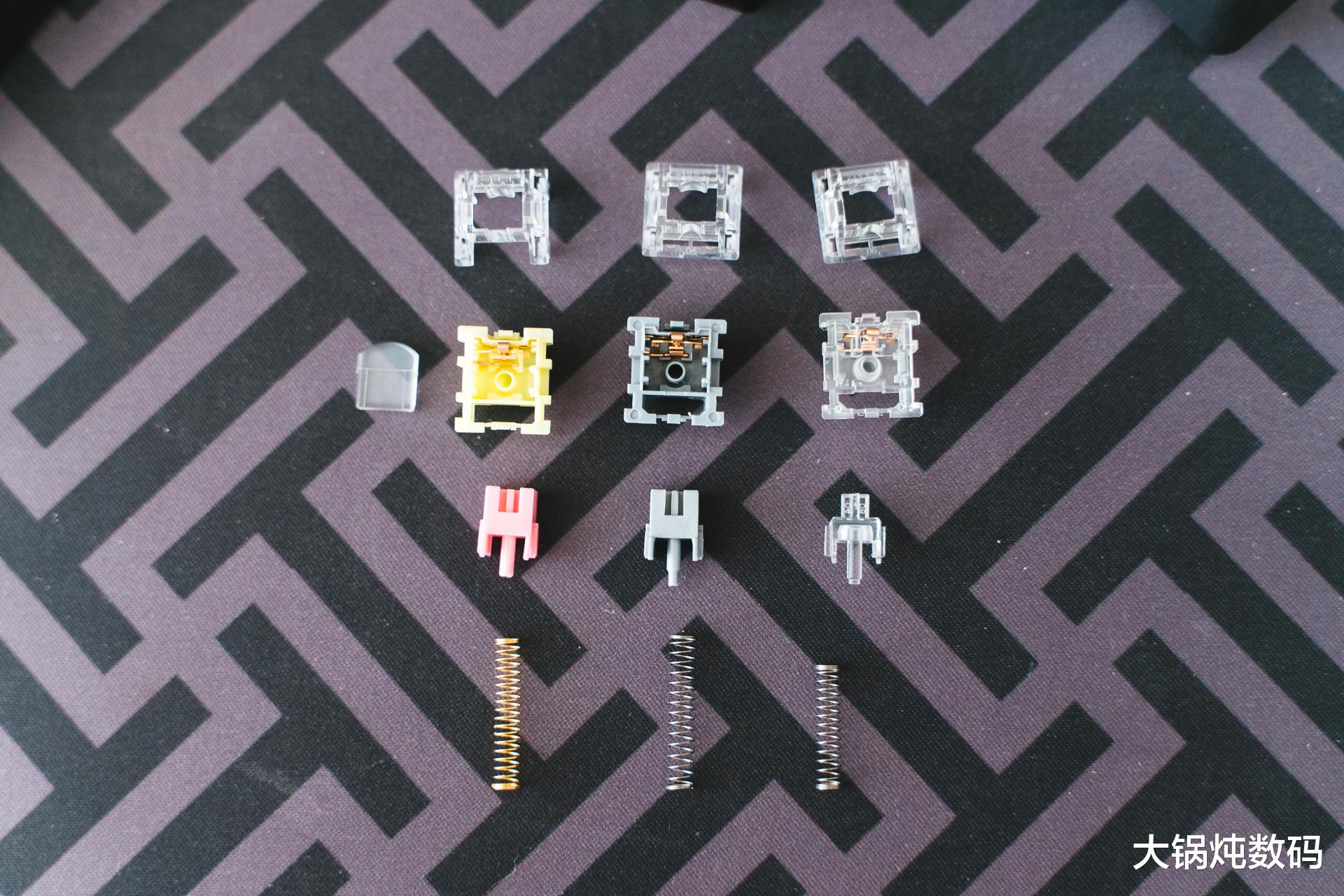 键盘|3分钟狂卖1500把的网红键盘好不好用——AKKO 5075B真实评测