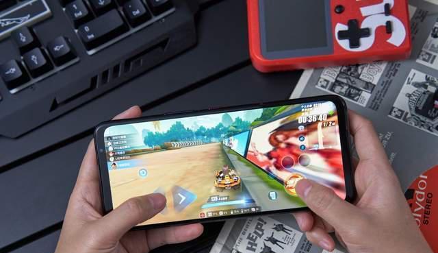 摩托罗拉|8月值得入手的骁龙8+旗舰:游戏党、拍照党、小屏党,一应俱全