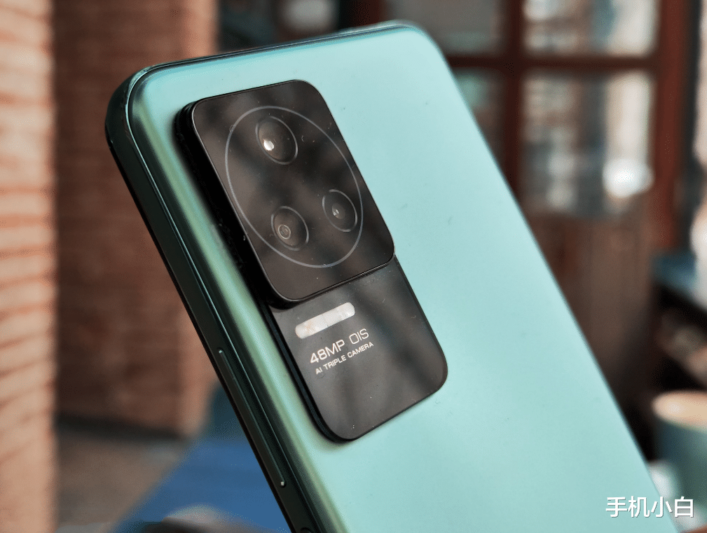 芯片|买手机别跟风,2022这5款手机几乎“零差评”,再用三五年无压力