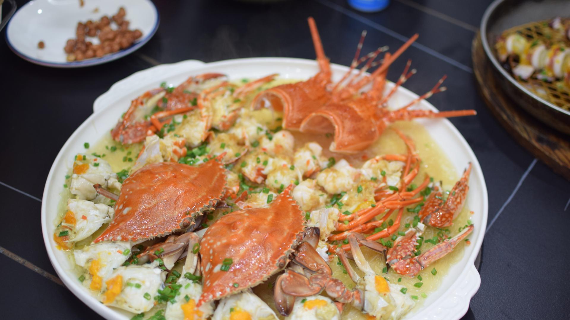 虎年快到了，年夜饭预定起来，欢聚在“来来”享海鲜大餐