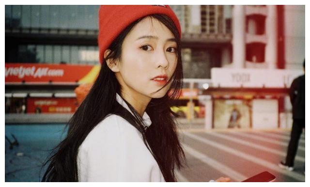 女孩 普通女孩白鹿，是怎么靠文艺出圈的？