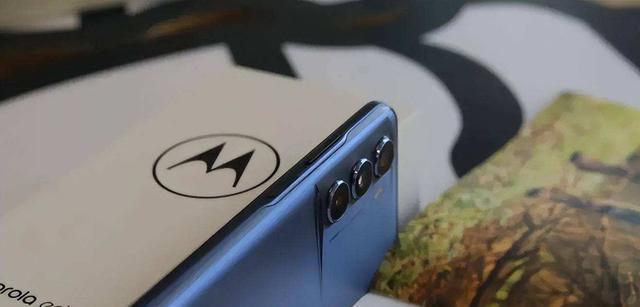 摩托罗拉|摩托罗拉edgeX40曝光!骁龙8Gen2芯片+18GB运行内存,超高性价比