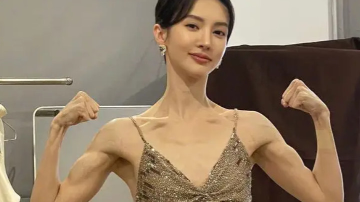 明星 瘦到病态，微笑唇锥子脸，填充浮肿塑料感，内娱有些审美真不高级！