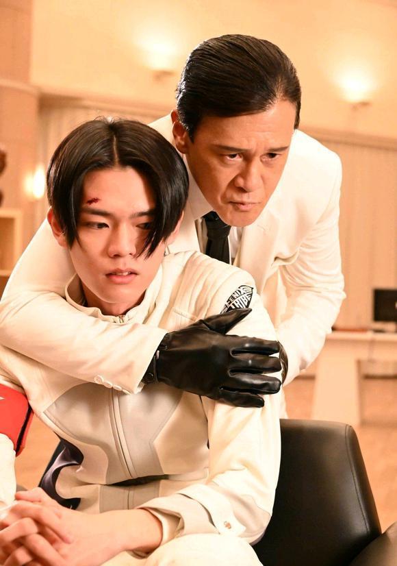 |假面騎士revice：現在的大二還能洗白嗎？正義暴走走向徹底黑化！