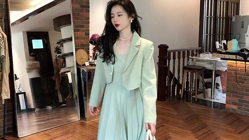 穿衣搭配 早春上班族的“经济适用装”，依旧能Office Lady，精致到犯规