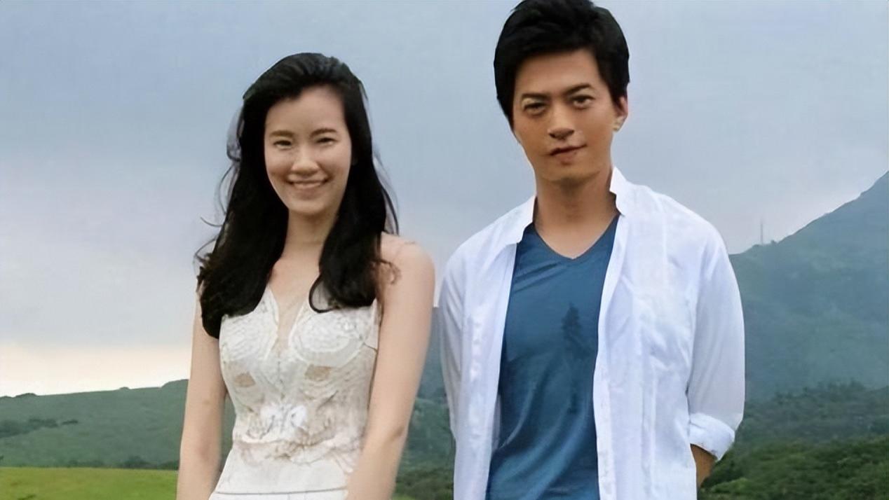 马思纯|“音乐诗人”李健：在人大座谈会打败靳东，用学识征服学子