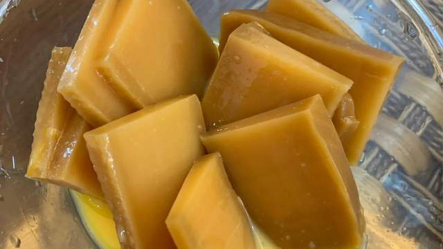 聚会|红糖年糕正确吃法有讲究，碗里加1物酥脆香甜又软糯，学到就赚到