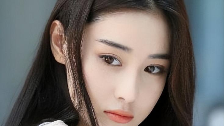 张馨予|亿万身价的张馨予想嫁给月薪五千的何捷，却被对方父母嫌弃是戏子