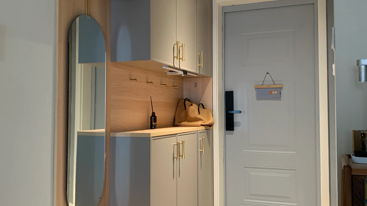 高级感满满的新房，简单装修不装吊灯和吊顶，是年轻人的最爱