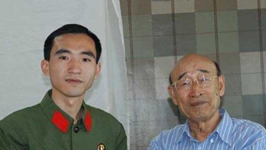 影视圈|极像林的特型演员，因长相被免费招待，辞去总经理进军影视圈