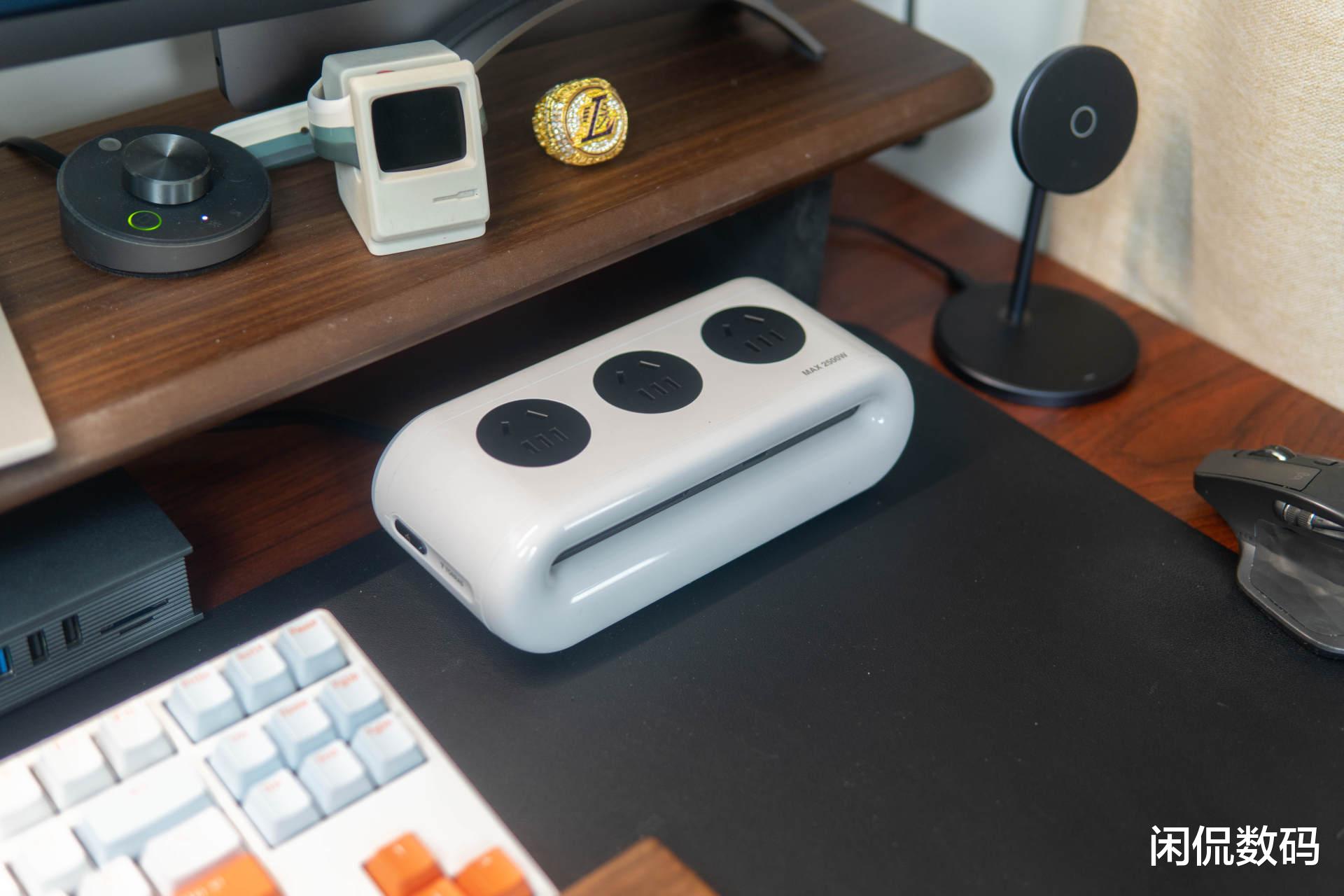 机箱|为桌面而生，告别充电头，图拉斯小云团桌面插座一站式供电中心