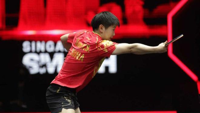 孙颖莎|世界第一轰3-0晋级16强，孙颖莎横扫18岁蒯曼，邱贻可成幕后赢家