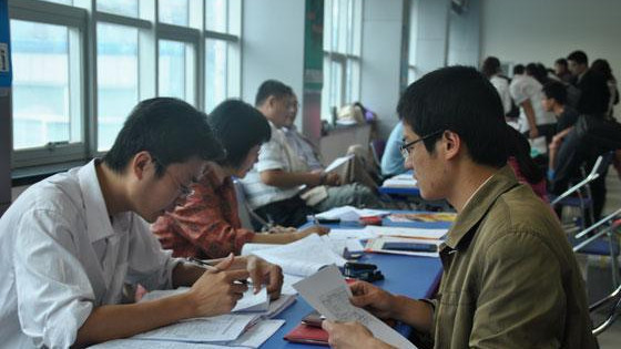 国企|又一“国企”遇冷，年薪开出28万还是招不满，是铁饭碗不吃香了吗